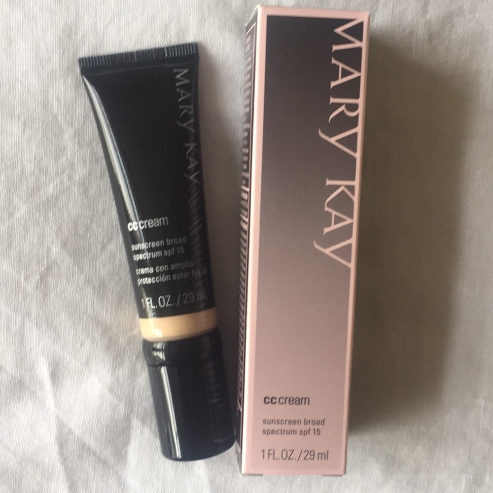 Mary Kay CC Cream SPF 15: Very Light